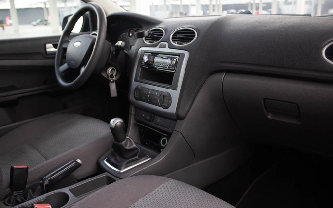Ford Focus cena 6900 przebieg: 299000, rok produkcji 2005 z Olsztyn małe 56